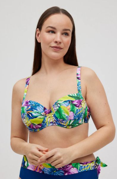 Εικόνα της Ysabel Mora Μπλε Εμπριμέ Bikini Τοπ Με Μπανέλες & Ελαφριά Επένδυση.