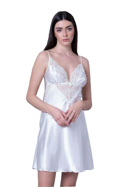 Εικόνα της Milena by Paris ιβουάρ σατέν νυχτικό με δαντέλα & string σατέν.