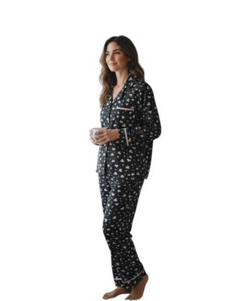 Εικόνα της Elite  Μαύρη Κουμπωτή Γυναικεία Βαμβακερή Πιτζάμα Με Καρδιές.