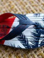 Εικόνα της Noidinotte μπλε/κόκκινες σαγιονάρες.