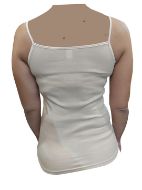 Εικόνα της Dreams μπεζ γυναικείο φανελάκι με ράντα.