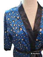 Εικόνα της Elite Form Μπλε Σατέν Ρόμπα Σταυρωτή Λεοπάρ.