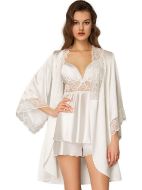 Εικόνα της Milena by Paris ιβουάρ σατέν ρόμπα με δαντέλα.