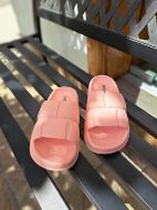 Εικόνα της Noidinotte ροζ γυναικείες παντόφλες.