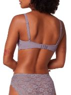 Εικόνα της Triumph Amourette 300 W λιλά σουτιέν με δαντέλα & μπανέλα.