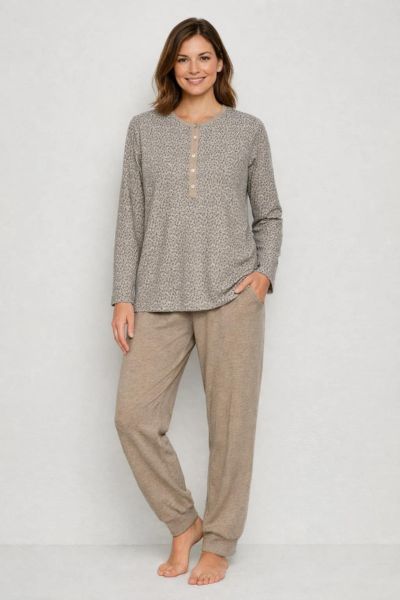 Εικόνα της Qbo Μπεζ Λεοπάρ Ζεστή Χειμερινή Γυναικεία Πιτζάμα.